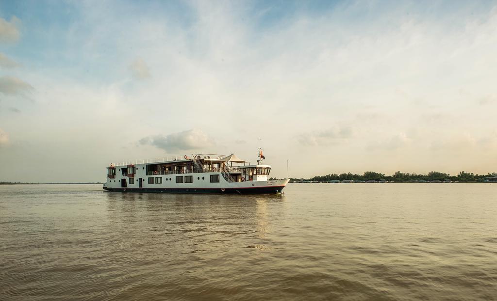 湄公河之眼游轮酒店 芹苴 外观 照片